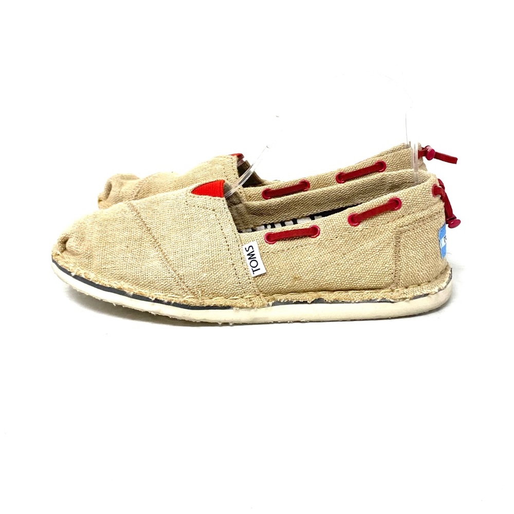 Toms